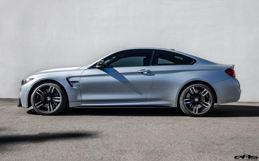  BMW M4 Coupe Frozen Silver M Performance 2016 года  (фото 5 из 10)